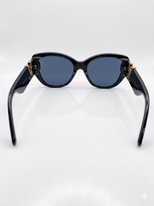 Gafas de Sol Louis Vuitton Cat-Eye Negras con Logotipo LV Dorado