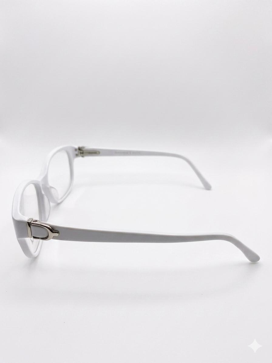 Lentes de Sol / Oftálmicos Gucci en Color Blanco con Detalles Dorados (Estilo Cat-Eye)