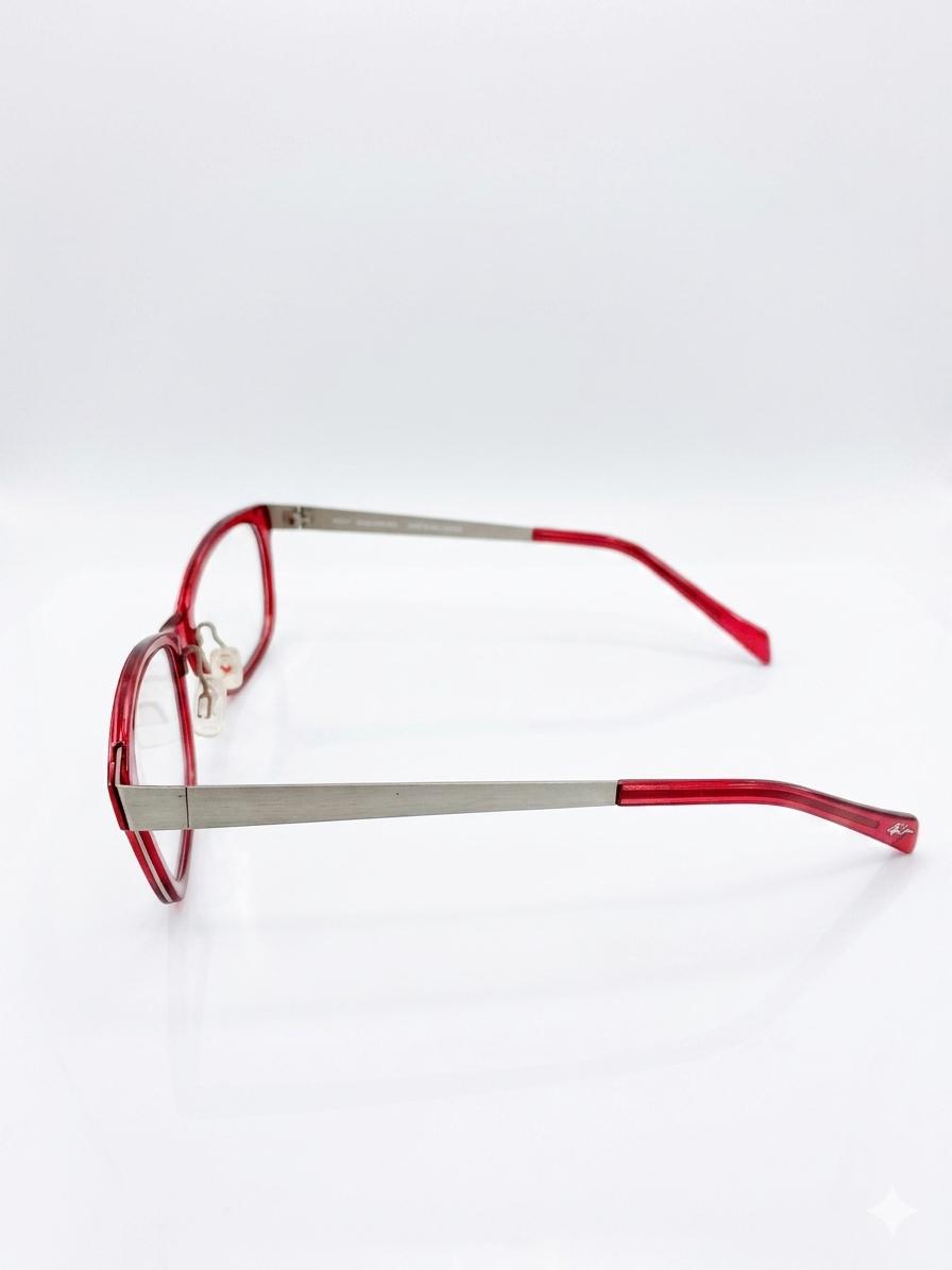 Gafas Oftálmicas Estilo Elegante con Marco Rojo y Varillas Metálicas