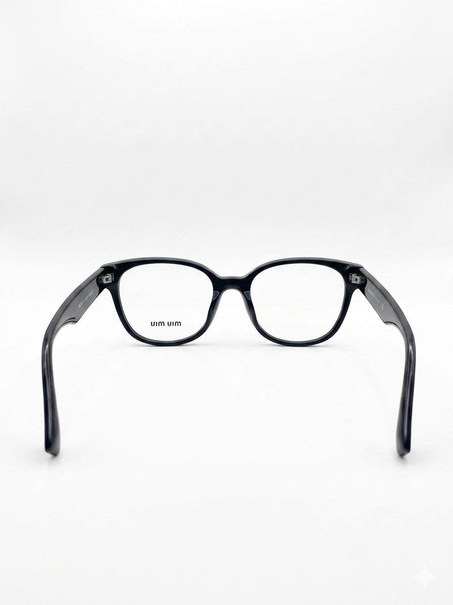 Lentes Miu Miu en color negro