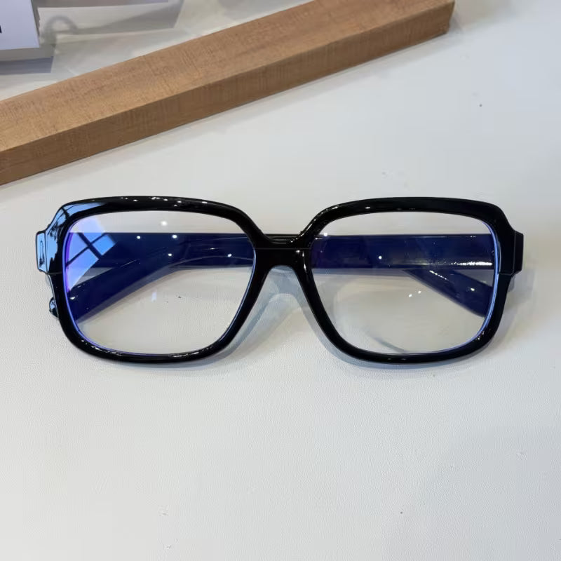 Fashionable Square Glasses with Lenses