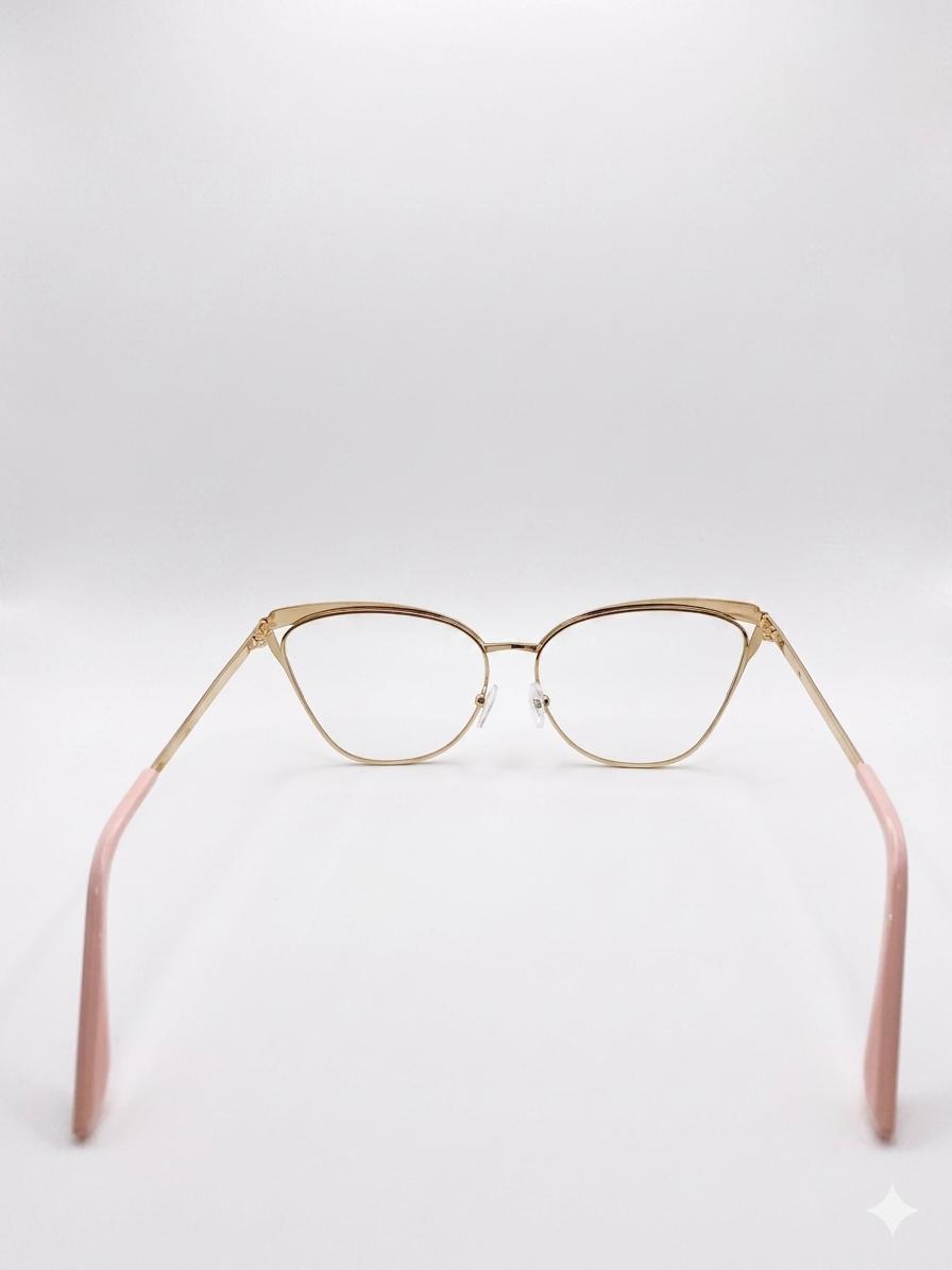 Mirada de Éxito: Estilo Cat-Eye Reinterpretado