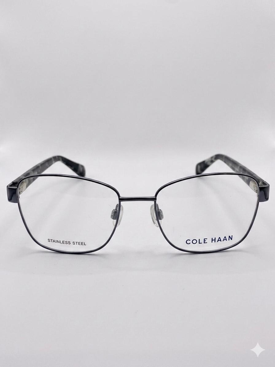 Cole Haan: Elegancia Arquitectónica en Acero Inoxidable