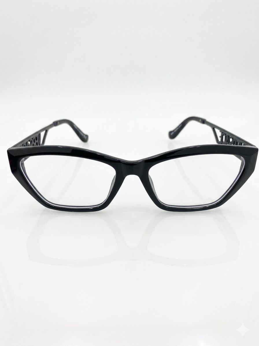 Versace Cat-Eye: La Definición de la Mirada Audaz