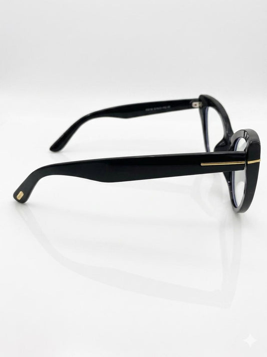 PERSPECTIVES: La Elegancia Redefinida en Miradas Cat-Eye