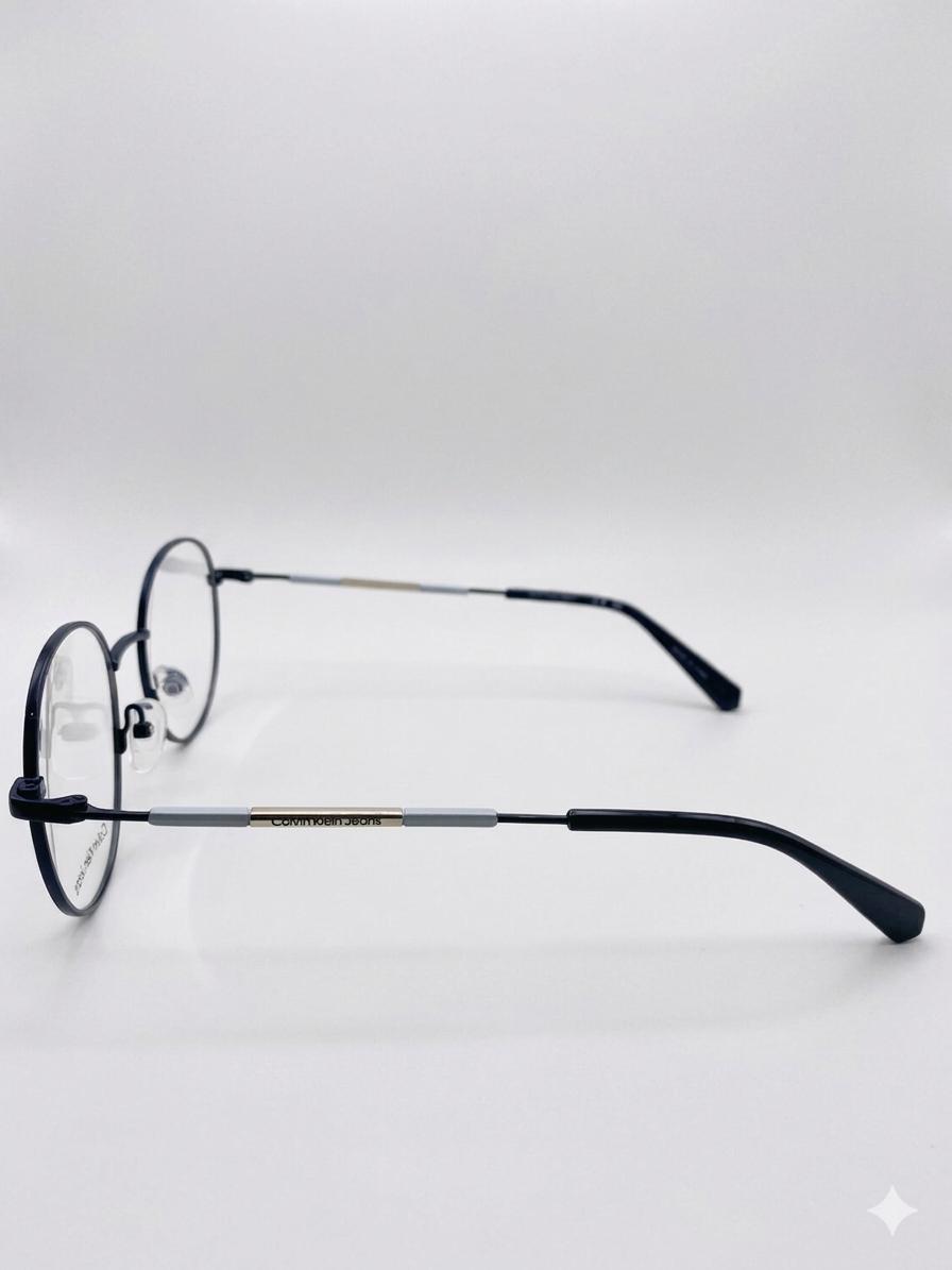 Calvin Klein Jeans: Minimalismo Sofisticado