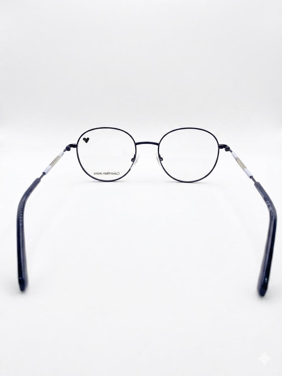 Calvin Klein Jeans: Minimalismo Sofisticado