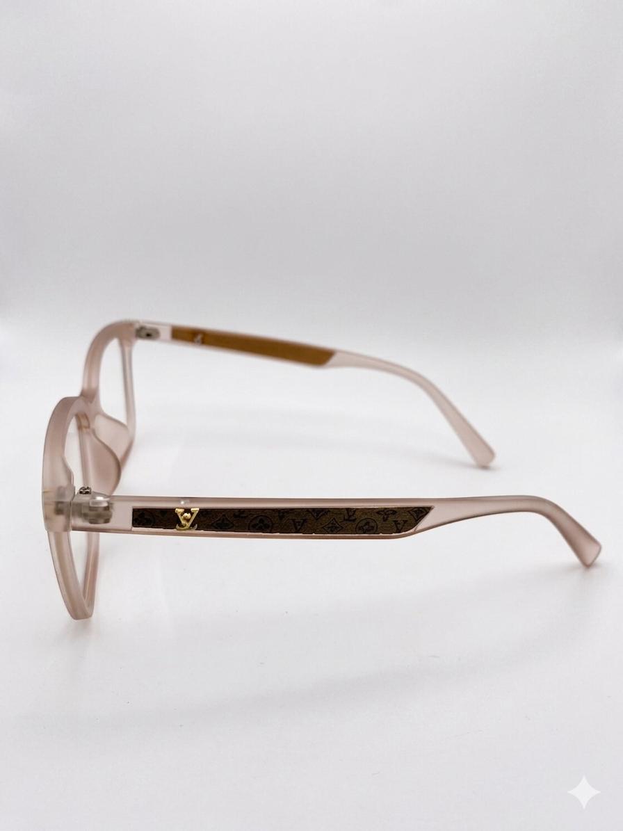 gafas de Vista Louis Vuitton – Elegancia Traslúcida y Detalles Monograma