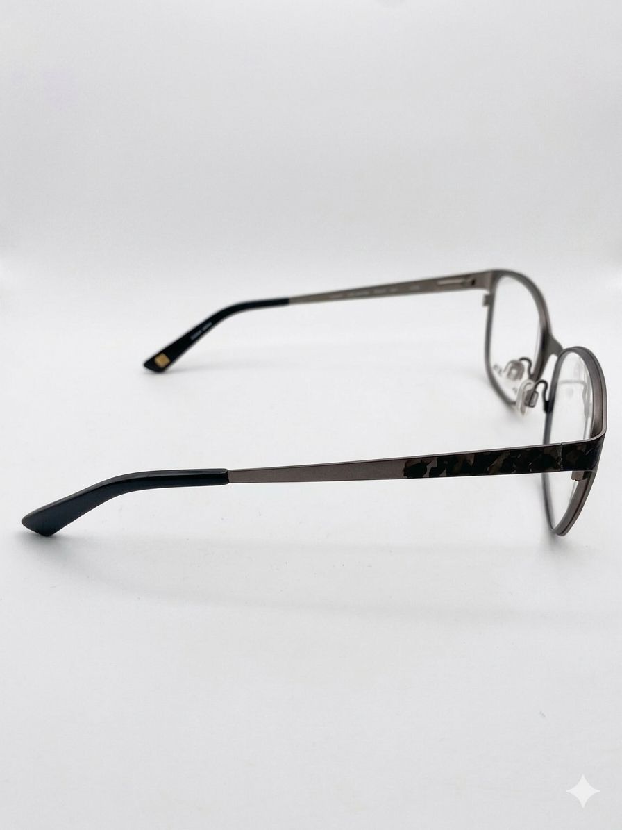 Lentes Oftálmicos Anne Klein – Elegancia y Estilo Casual en Acero Inoxidable