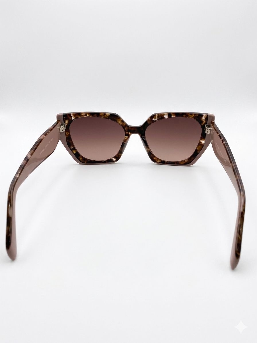 Gafas de Sol Balmain de Acetato de Carey Estilo Cat-Eye con Logotipo Dorado