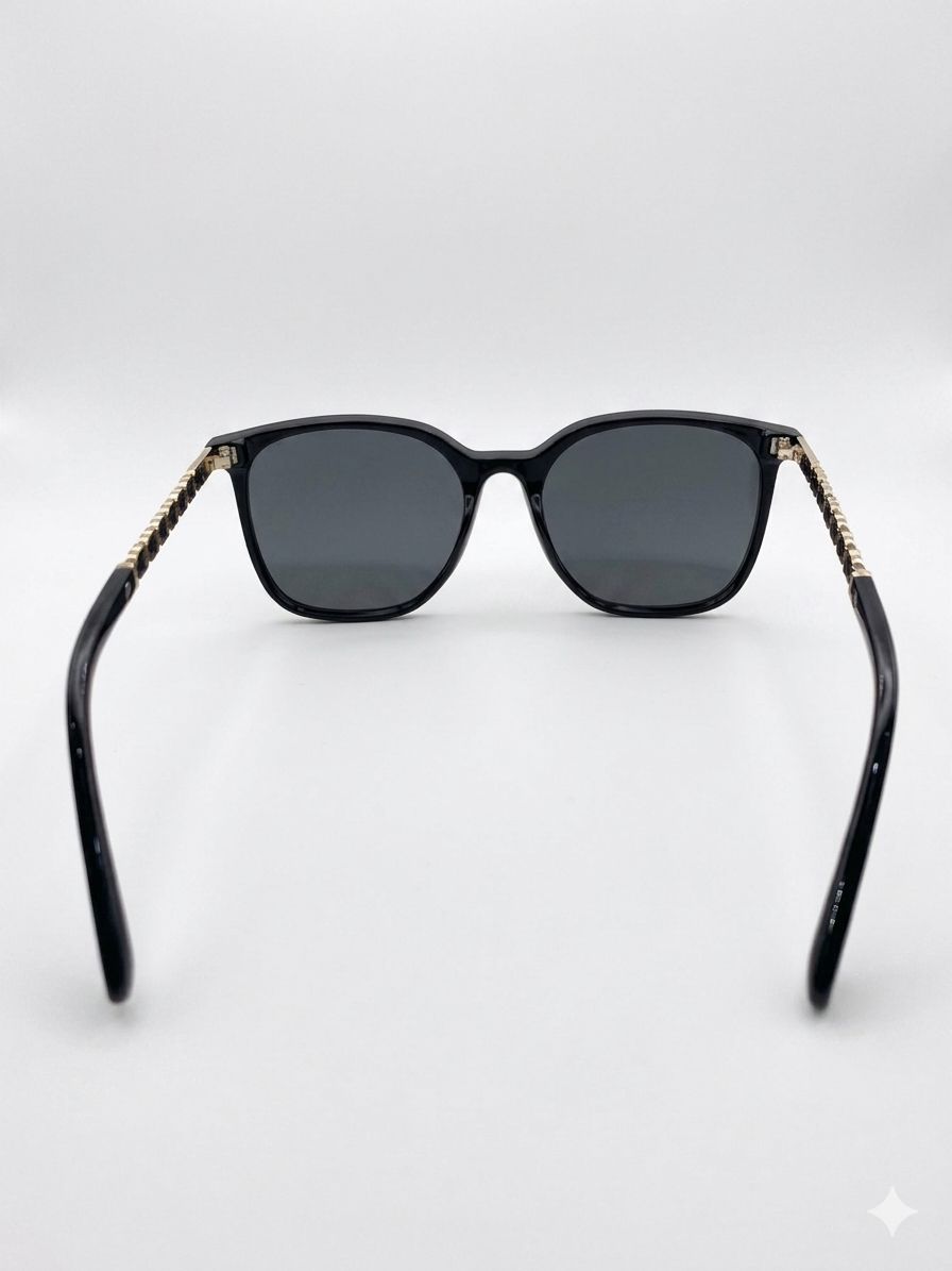 Gafas de Sol Chanel Cuadradas Negras con Patillas de Cadena Entrelazada Oro