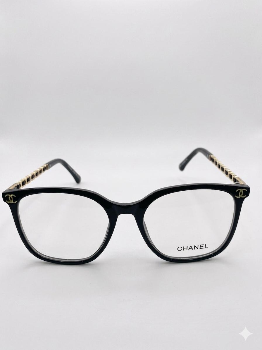 Montura Ofálmica Chanel Negra con Detalles de Cadena Entrelazada en Oro