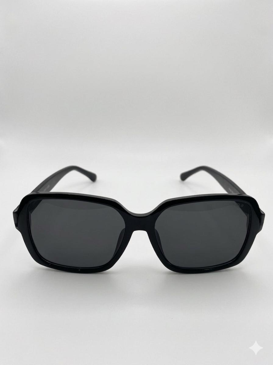 Gafas de Sol CHANEL Cuadradas Negras – Con Logotipo Dorado en las Patillas (Originales)