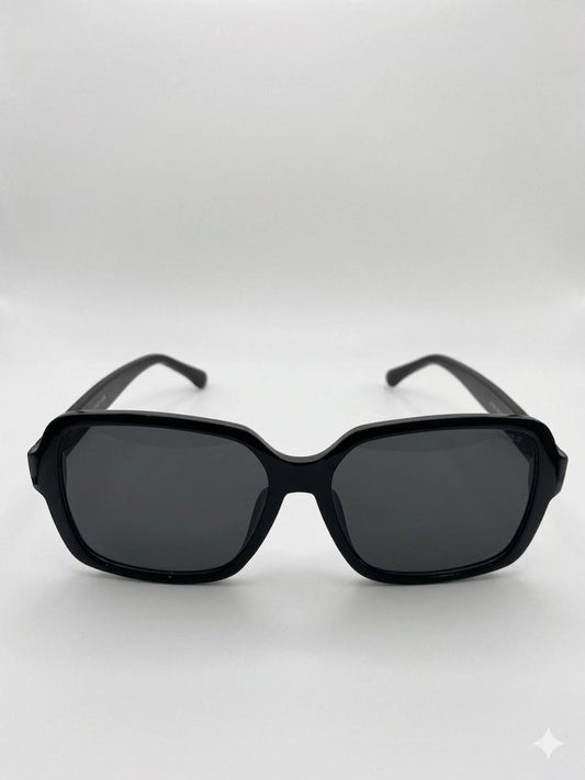 Gafas de Sol CHANEL Cuadradas Negras – Con Logotipo Dorado en las Patillas (Originales)