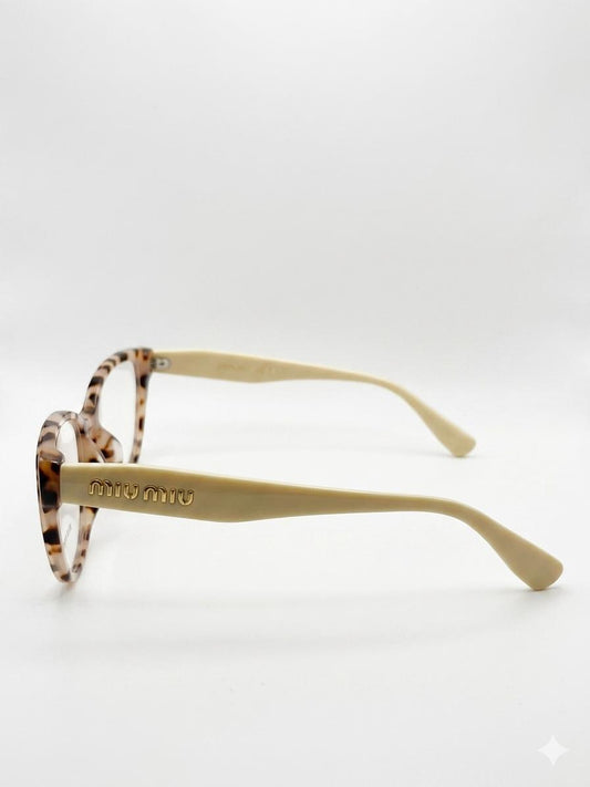 Lentes Oftálmicos Miu Miu Cat-Eye – Armazón Carey Claro y Patillas Beige