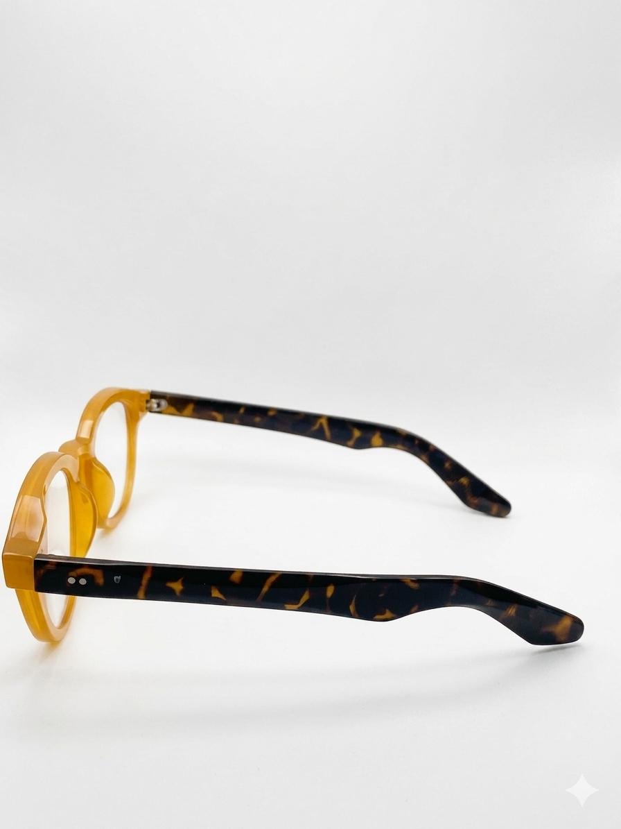 Montura Oftálmica en Acetato Miel con Patillas Carey