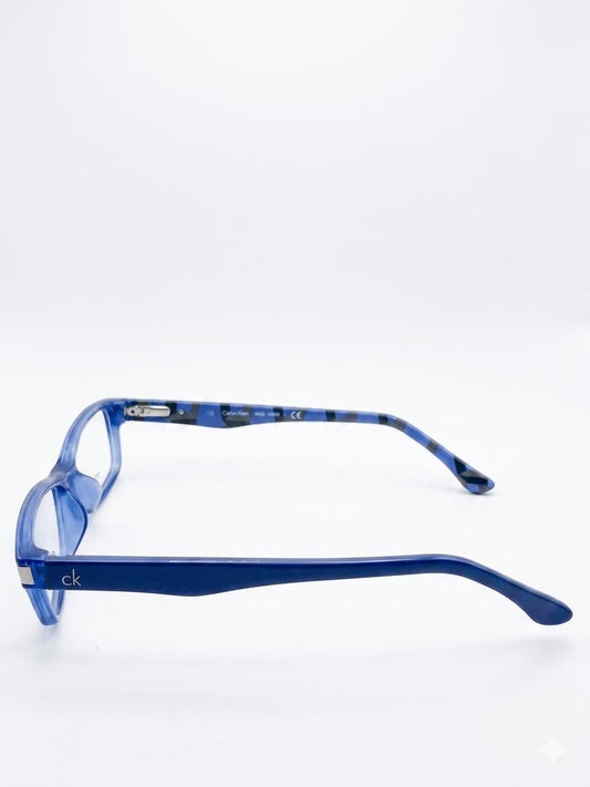Lentes Oftálmicos Calvin Klein – Rectangular Azul Translúcido (Petite Fit)