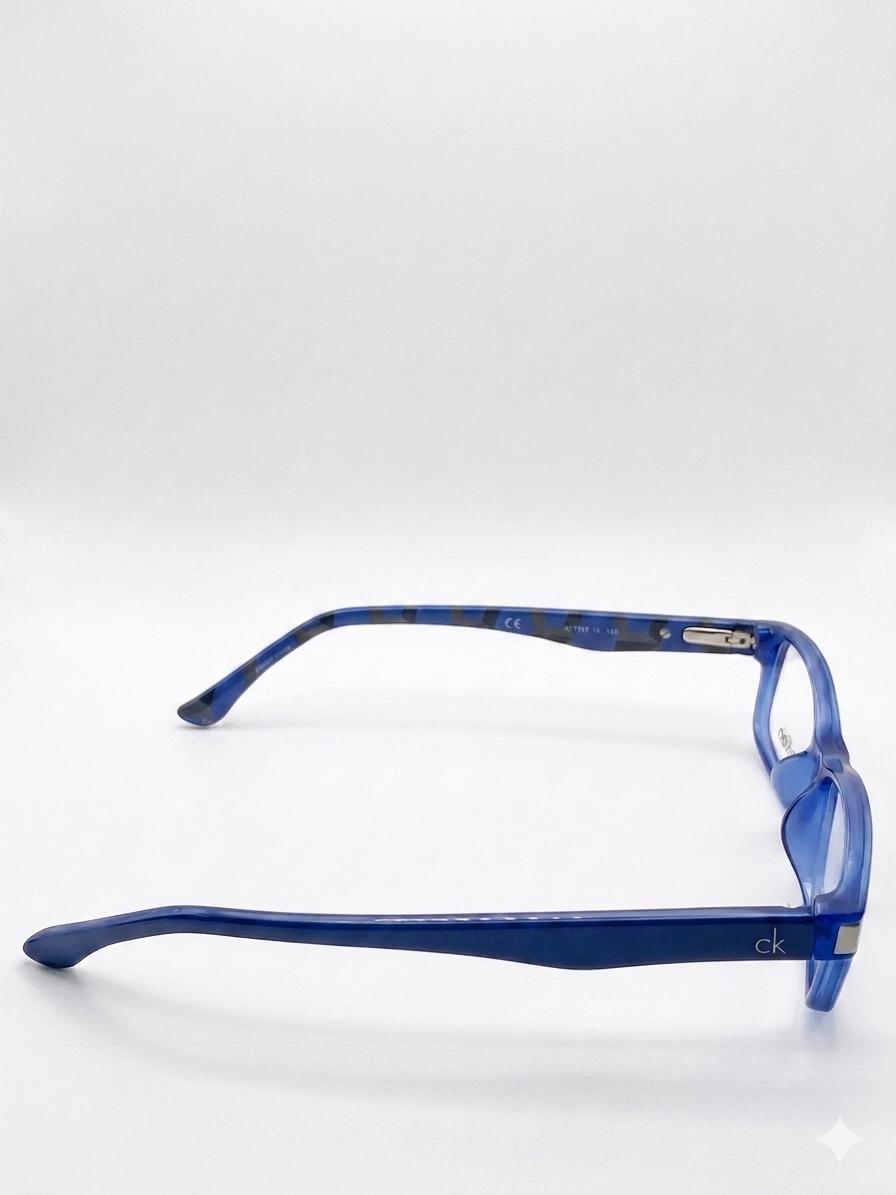 Lentes Oftálmicos Calvin Klein – Rectangular Azul Translúcido (Petite Fit)