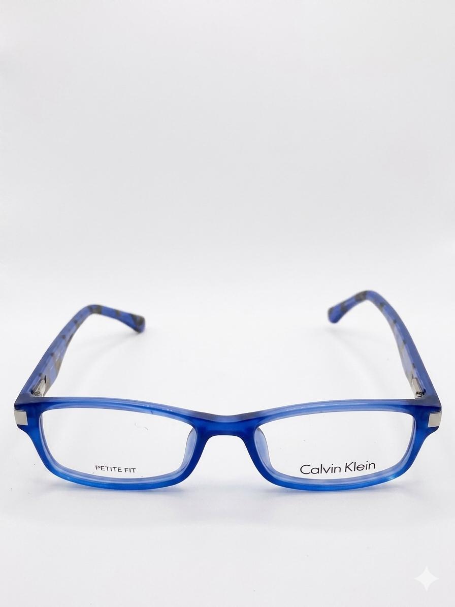 Lentes Oftálmicos Calvin Klein – Rectangular Azul Translúcido (Petite Fit)