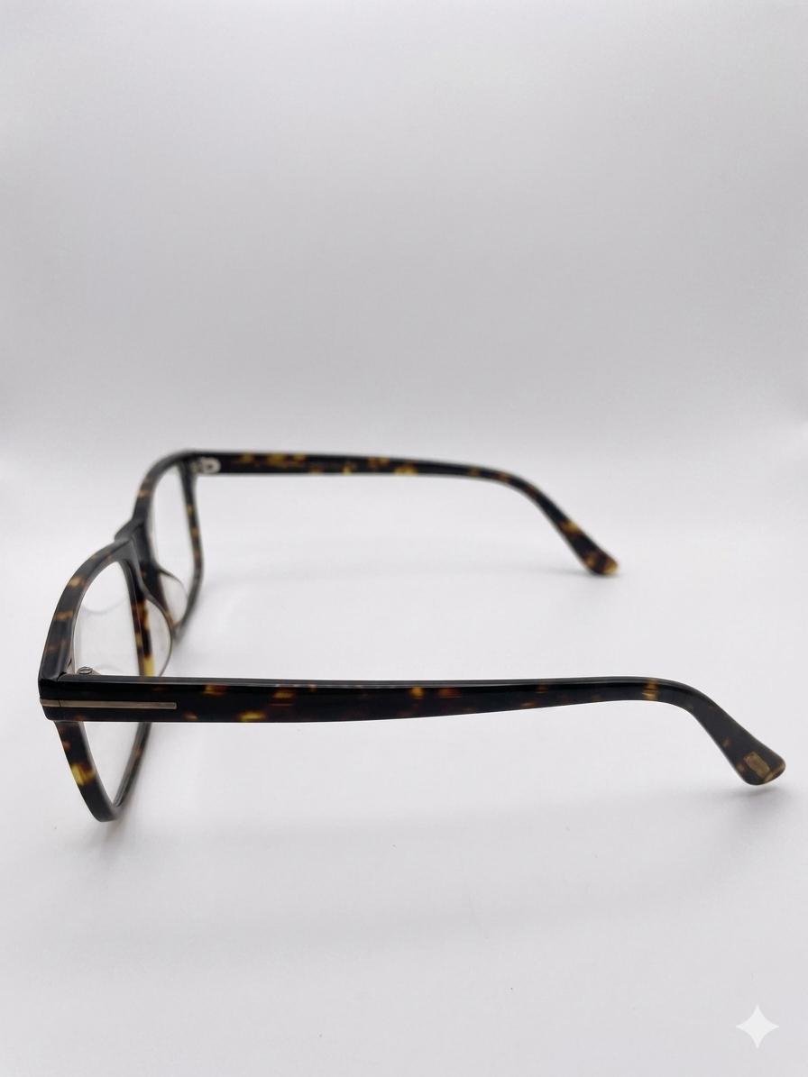 PTom Ford TF5401 – Elegancia Tortoise Rectangular