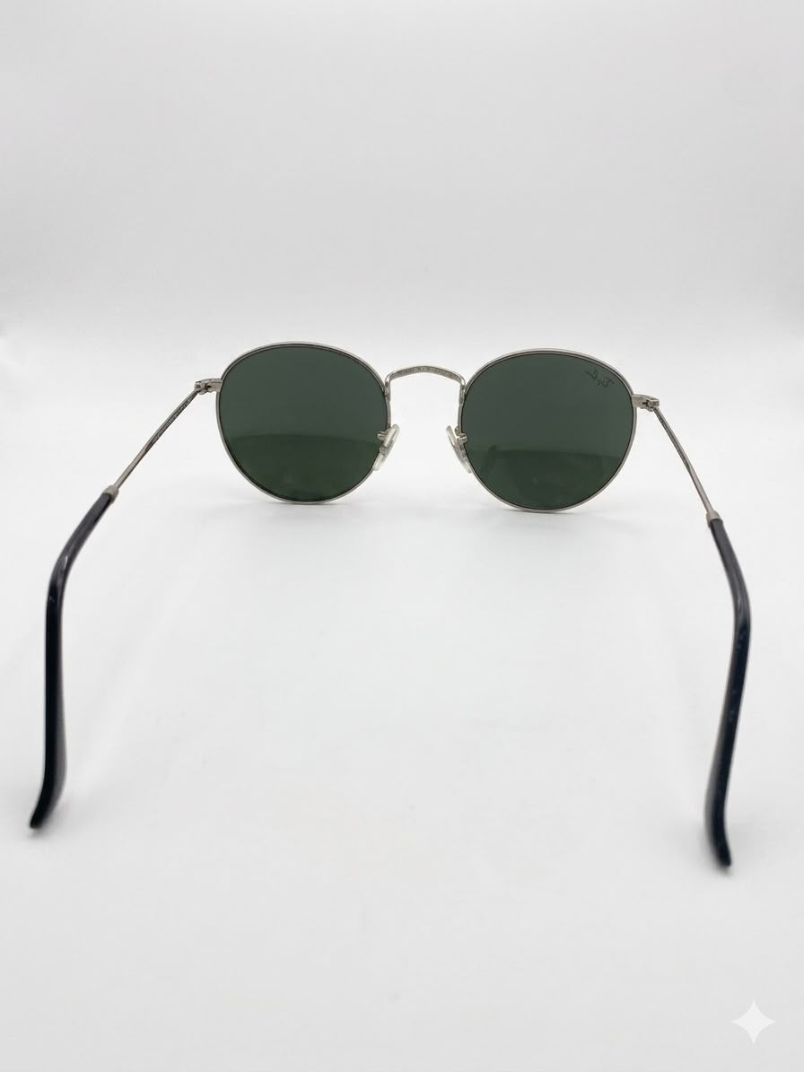 Lentes de Sol Ray-Ban Estilo Redondo Clásico con Montura Metálica.
