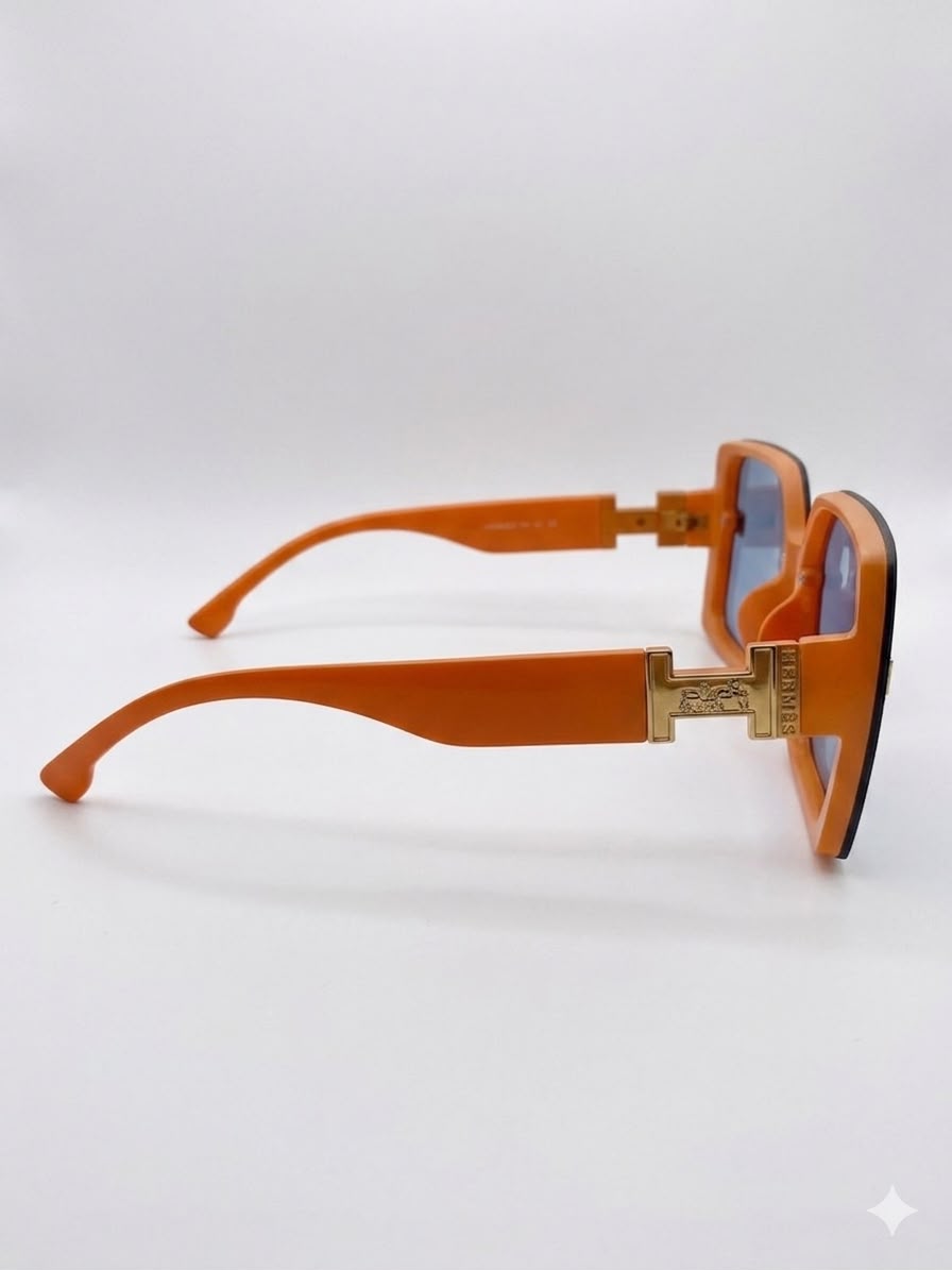 Gafas de sol estilo cuadrado con detalle lateral dorado