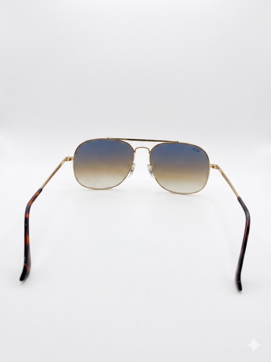 Gafas de sol estilo aviador Ray-Ban en tono dorado