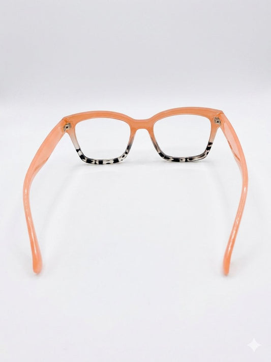 Lentes de lectura con diseño degradado y detalle en varilla.