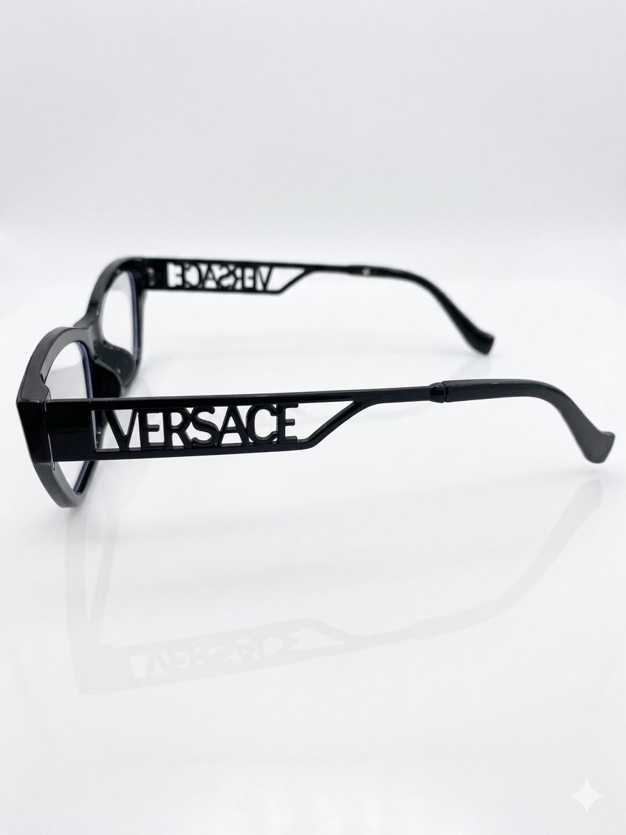 Versace Cat-Eye: La Definición de la Mirada Audaz