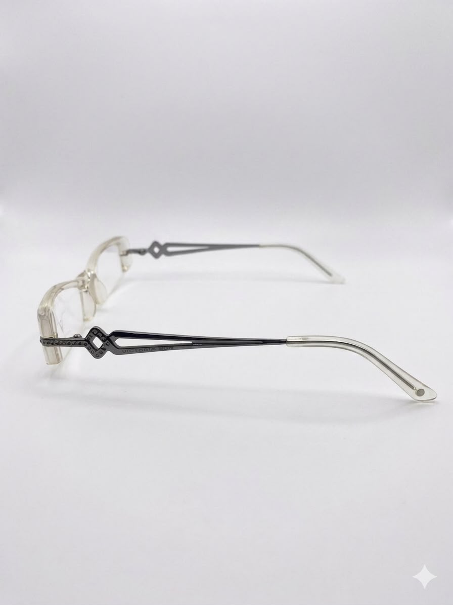 Gafas graduadas Victoria Sun con detalle de pedrería y varillas geométric
